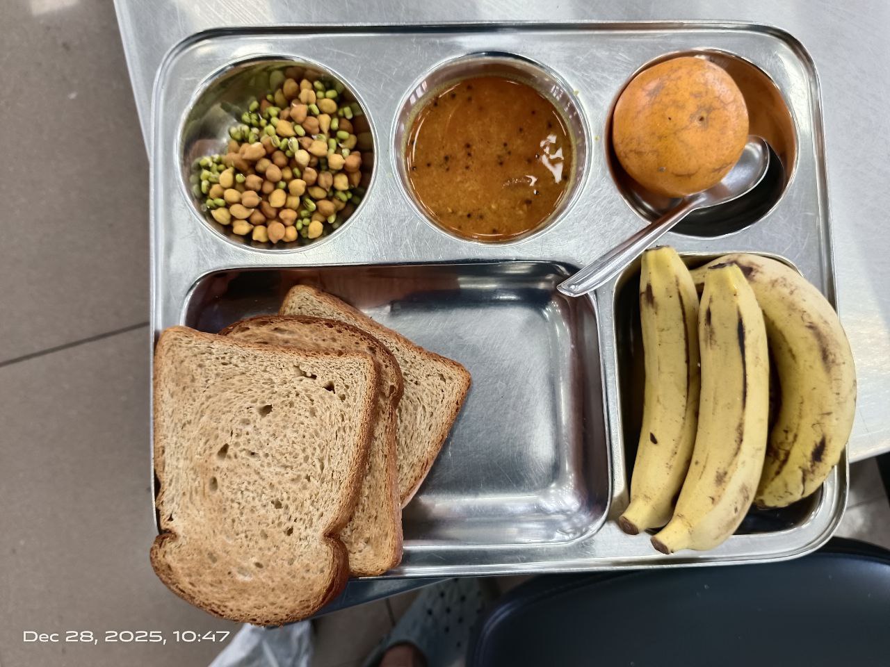 Image of a breakfast in college mess plate